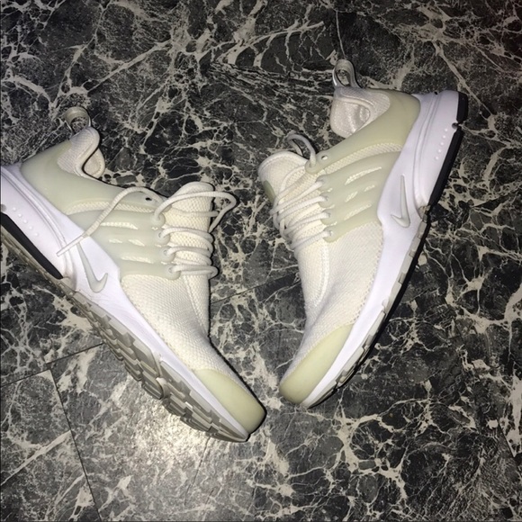 Nike Shoes - nike air presto